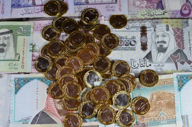 ما الفرق بين السوق الرئيسي والسوق الموازي في السعودية؟ 4 ما الفرق بين السوق الرئيسي والسوق الموازي في السعودية؟