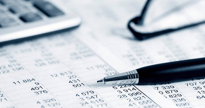 فهم دورة السوق: المؤشرات الفنية والعوامل المؤثرة في قرارات التداول