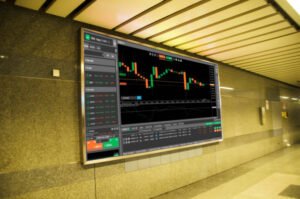 منصات التداول: بوابة المتداول إلى الأسواق العالمية