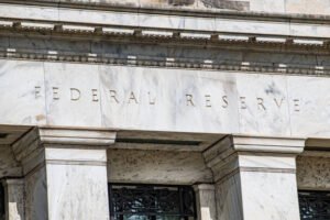 عضو في الفيدرالي الأمريكي: بيانات التوظيف مفاجأة إيجابية لكنها لا تُغيّر الحاجة لخفض الفائدة