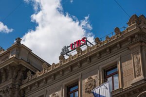 يو بي إس يسجل قفزة قوية في أرباح الربع الرابع ويعلن إعادة شراء أسهم بـ3 مليارات دولار