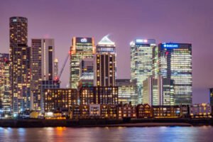 باركليز يرفع تصنيفات كبرى شركات الإطارات ويحذر من ضغوط تكاليف تهدد القطاع الأوروبي