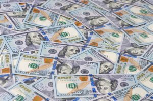 الدولار يستقر قبل قرار الفيدرالي… وضغوط على العملات الآسيوية