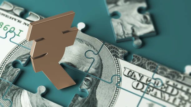 الروبية الهندية ترتفع بقوة بعد تدخل البنك المركزي وتراجع أسعار النفط