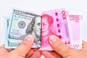 العملات الآسيوية تتحرك بحذر وسط التوترات الجيوسياسية وقرار الفائدة الأسترالي