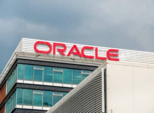 أوراكل تتجاوز التوقعات بدعم الذكاء الاصطناعي.. لكن مخاوف التمويل تضغط على السهم 2 أوراكل تتجاوز التوقعات بدعم الذكاء الاصطناعي.. لكن مخاوف التمويل تضغط على السهم