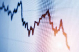 الأسهم البريطانية ترتفع رغم موجة بيع أسهم التكنولوجيا وتراجع النفط والذهب
