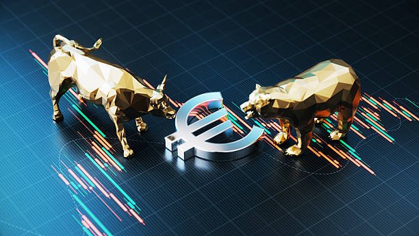 اليورو يصعد قبل قرار المركزي الأوروبي والأسواق تترقب إشارات سبتمبر