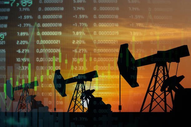 أسعار الطاقة في بريطانيا ترتفع 4% والنفط يهبط مع تطورات مضيق هرمز