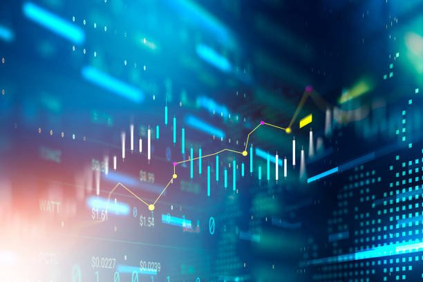 أسهم البنوك التركية تقفز بعد عودة مزادات إعادة الشراء والليرة تحت الضغط