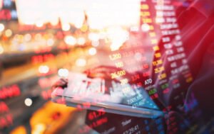 الأسهم البريطانية تتراجع وسط تصاعد توترات إيران وارتفاع أسعار النفط
