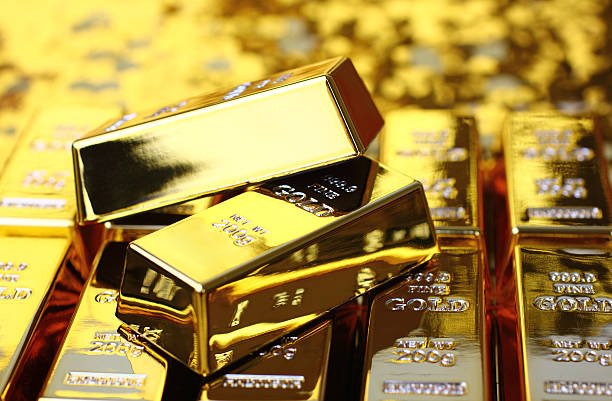 الذهب يتحرك قرب 4,400 دولار والأسواق تترقب بيانات التضخم الأمريكية