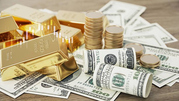 المعدن النفيس ينهي أسبوعًا متقلبًا بخسائر محدودة.. العوائد الأمريكية تحدد وجهة الذهب